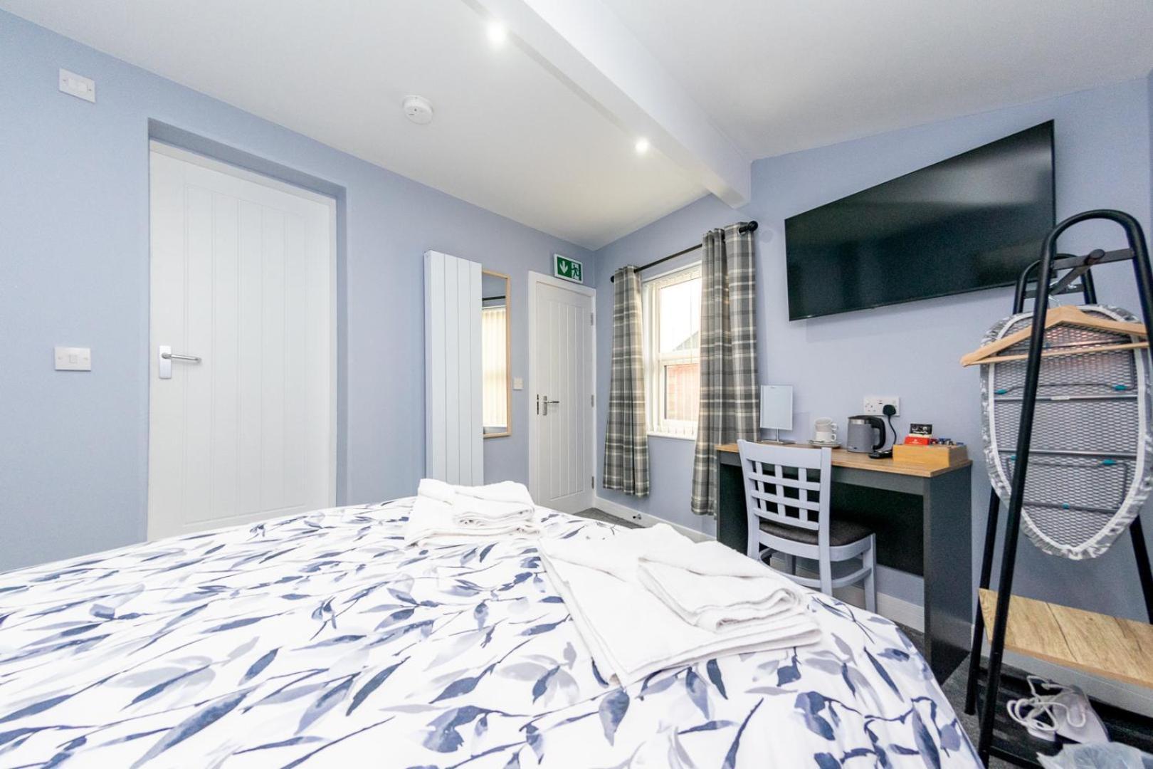 The Halfway House Bed & Breakfast Leeds (West Yorkshire)